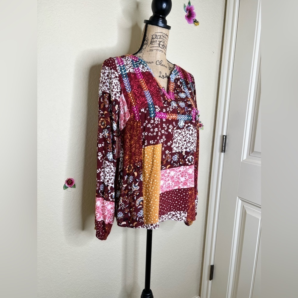 Savanna Jane Multicolor Patchwork Design Embroidered Blouse Size Small - Picture 6 of 12